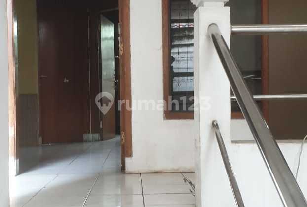 Disewakan Rumah Bagus Terawat Siap Huni 2 Lantai Mainroad Cocok untuk Rumah Tinggal Kantor Kuliner Laundrty Hook di Taman Cibaduyut Indah 2