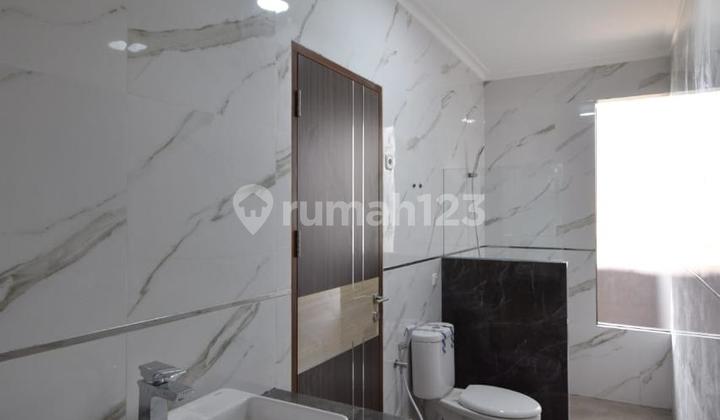 For Sale Beautiful New Ready-to-Live House on Main Road in Kopo Mas 2