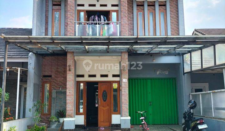 Dijual Lelang Turun Harga Rumah 3 Lantai di Private Village 1