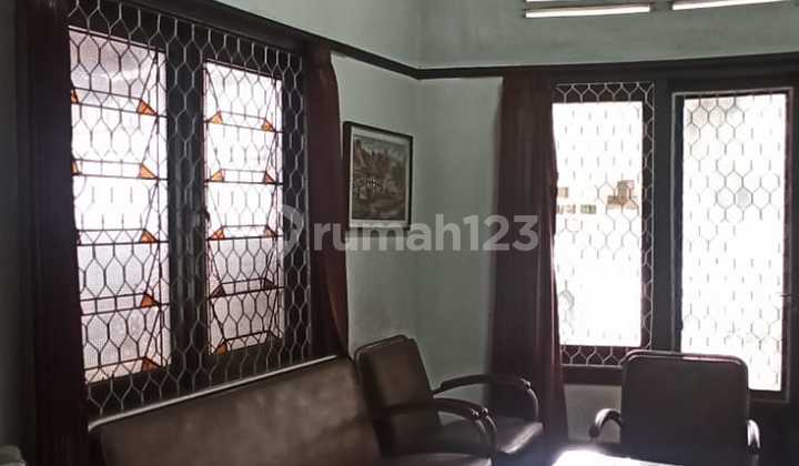 Rumah Lama Luas Mainroad Siap Huni Full Furnished di Cipaganti Rumah Lama Luas Mainroad Siap Huni Full Furnished di Cipaganti