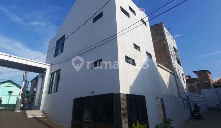 Dijual Ruko + Rumah Bagus Cantik Terawat Siap Huni Ada Basement Pinggir Jalan Lokasi Strategis di Padaasih Bandung Barat Dijual Ruko + Rumah Bagus Cantik Terawat Siap Huni Ada Basement Pinggir Jalan Lokasi Strategis di Padaasih Bandung Barat