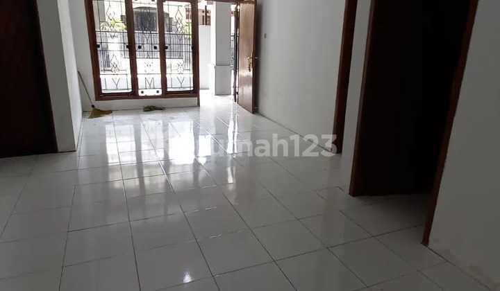 Dijual Rumah Baru Bagus Full Renovasi Siap Huni Air Submersible Melimpah Baru ngebor di Komplek Kopo 1 Sayati Margahayu Bandung Dijual Rumah Baru Bagus Full Renovasi Siap Huni Air Submersible Melimpah Baru ngebor di Komplek Kopo 1 Sayati Margahayu Bandung