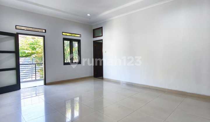 Affordable Premium Quality Ready-to-Live Spacious Lux Fully Renovated House in Batununggal 2