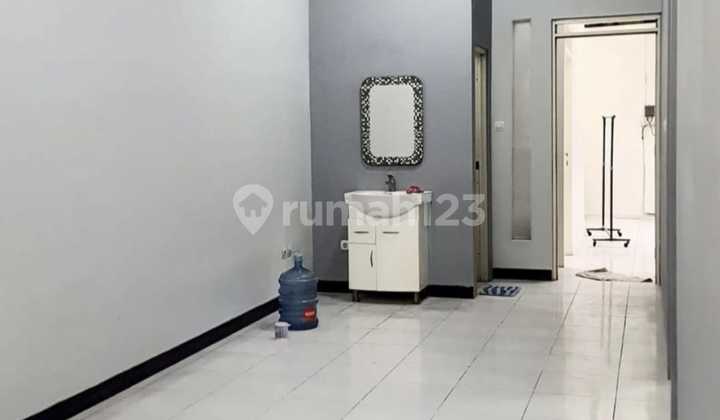 For Sale Well-Maintained Good House Ready to Occupy Space for 3 Bedrooms SHM in Taman Holis Indah 2 2