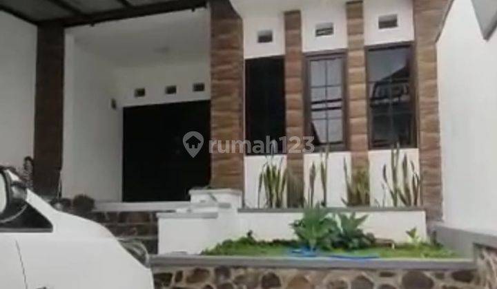 Dijual Rumah 2 Lantai Modern Minimalis View Bagus di Lembang 2