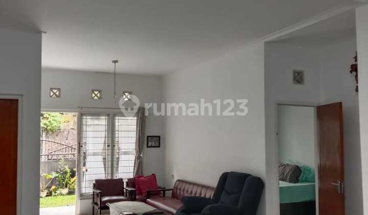 Dijual Rumah Super Keren Bagus Cantik Asri Terawat Siap Huni di Sariwangi