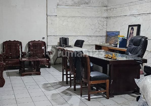 Dijual Ruman Bagus Cantik Luas Lux Terawat Siap Huni Ex Pabrik/Ruko/Rumah Hook Pinggir Jalan Utama Komplek Cocok untuk Pabrik Ruko Usaha Gudang Tempat Tinggal di Jalan Raya Margahayu Kencana 2