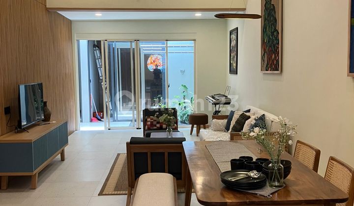 Dijual Rumah Baru Cantik Estetika Pencahayaan Bagus Siap Huni Full Furnished Nepis SHM di Naganingrum Kota Baru Parahyangan