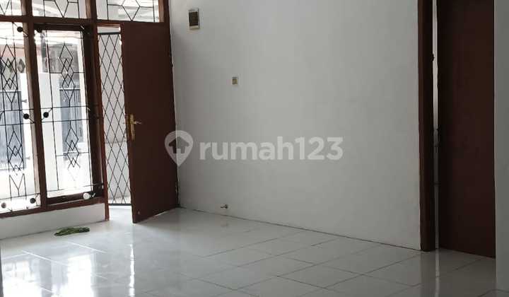 Jual/Sewa Rumah Bagus Baru Renovasi Siap Huni di Komplek Permata Kopo 1 Jual/Sewa Rumah Bagus Baru Renovasi Siap Huni di Komplek Permata Kopo 1