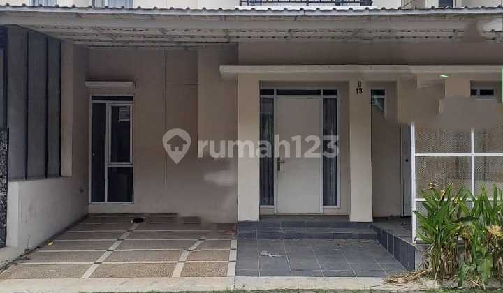 Dijual Rumah Bagus Terawat Siap Huni Di jalan utama di Komplek La Margas Cimahi