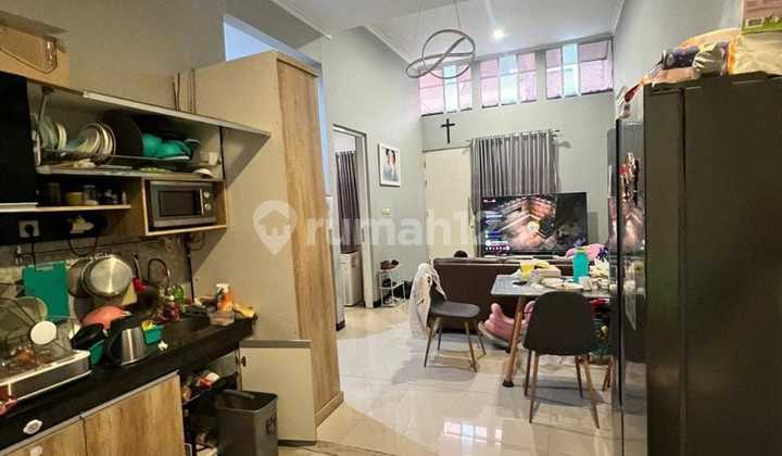 Rumah Bagus Terawat Siap Huni Lokasi Strategis Dekat Sekolah Tol Pembelanjaaan Pom Bensin di RedWood 2 TKI 5