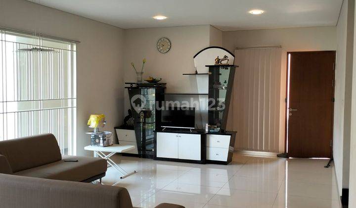 Dijual Rumah Lux luas Furnish 2 Lantai di Sukahaji Permai 1