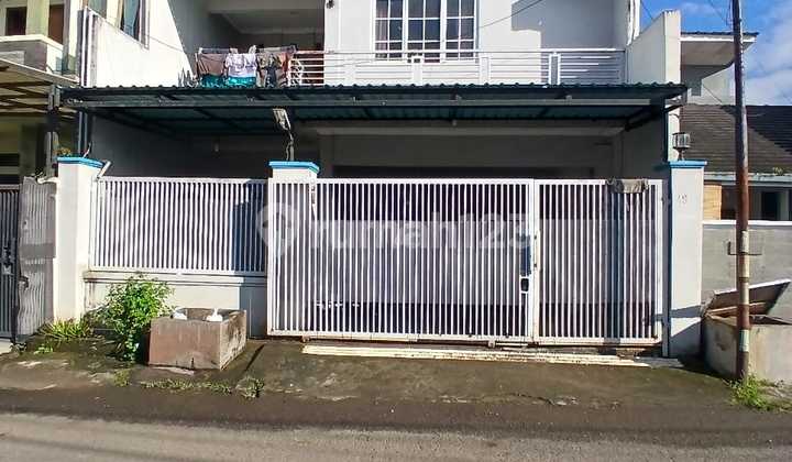 Beautiful Ready-to-Occupy House Next to Soraja Toll, Strategic Location in Taman Holis Indah.