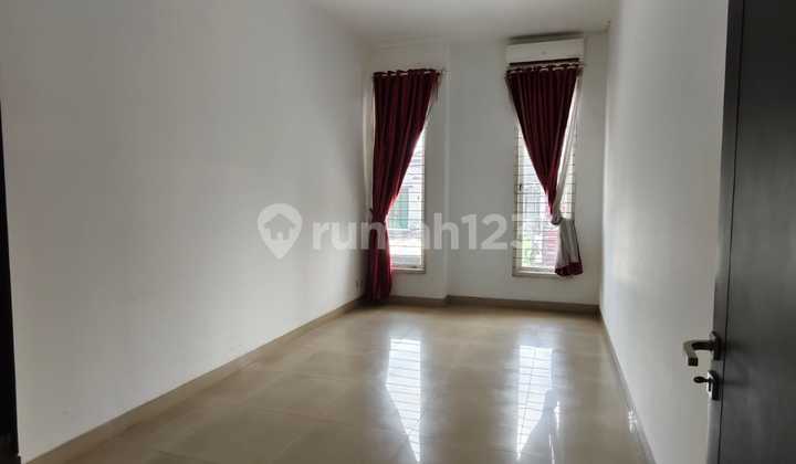 Rumah Lux Luas Cantik Terawat Siap Huni Cluster Favorite di Mekar Wangi 2