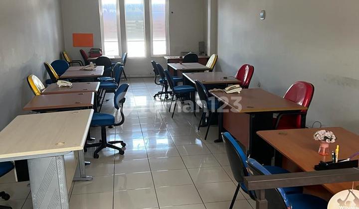 Dijual Ruko Bagus Terawat Siap Huni 3,5 Lantai Hadap Selatan SHM di Kebonjati P23 Dijual Ruko Bagus Terawat Siap Huni 3,5 Lantai Hadap Selatan SHM di Kebonjati P23