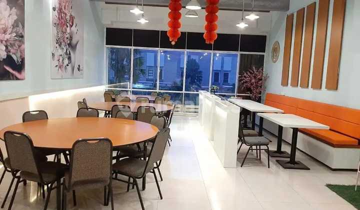 Ruko Bagus Terawat Ex Resto Bisa untuk Kantor Full Furnished di Mainroad Batununggal