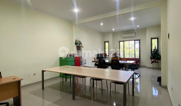 Quick Sale, Beautiful Well-Maintained Shop House Ready to Occupy 2-Storey Building Strategic Location in Taman Kopo Indah 3 2