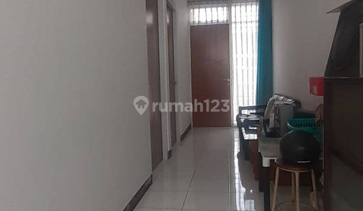 Dijual Rumah 2 Lantai Terawat Siap Huni di Area Kembar 2