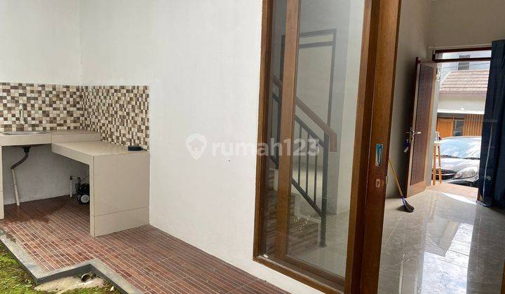Dijual Rumah Minimalis Modern 2 lantai dalam Cluster di Sariwangi 2