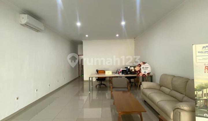 Quick Sale, Beautiful Well-Maintained Shop House Ready to Occupy 2-Storey Building Strategic Location in Taman Kopo Indah 3 1