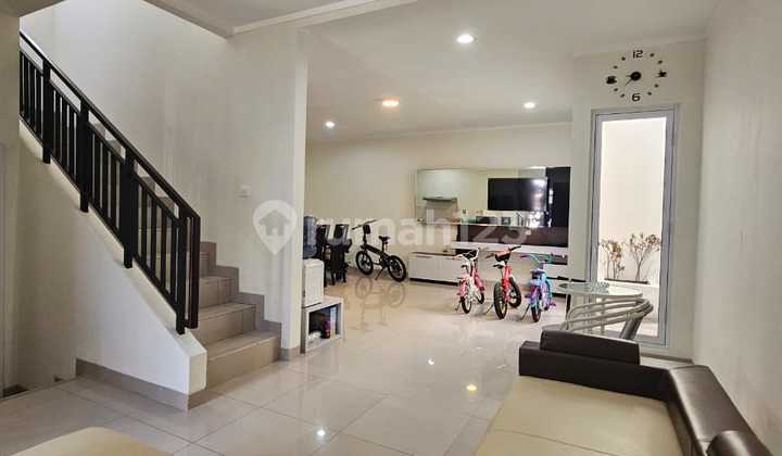 Dijual/Disewakan Rumah Bagus Terawat Siap Huni Full Furnished Bisa Nego di Cluster Chyntia Summarecon Bandung 1