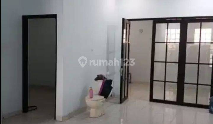 Dijual Rumah Siap Huni Full Renov 2 Lantai di Komplek Pharmindo 1