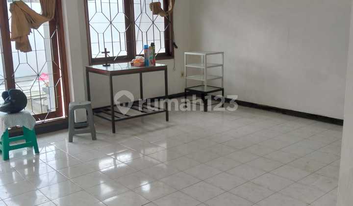 Jual/Sewa Rumah Bagus Cantik Luas Terawat Siap Huni Bangunan 2 Lantai Ada Solar Hart di Komplek Dadali Bandung