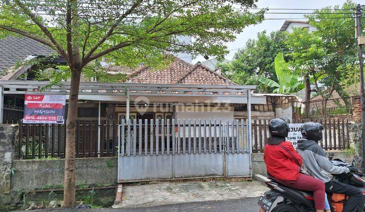 Dijual Rumah Tua Hitung Tanah Tengah Kota di Kautamaan Istri 1