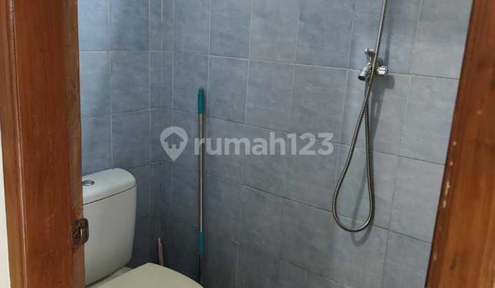 Dijual Rumah Bagus Cantik Terawat Siap Huni Jalan Utama Komplek Dekat Borma 2 Lantai di Komplek Pasadena Caringin 2