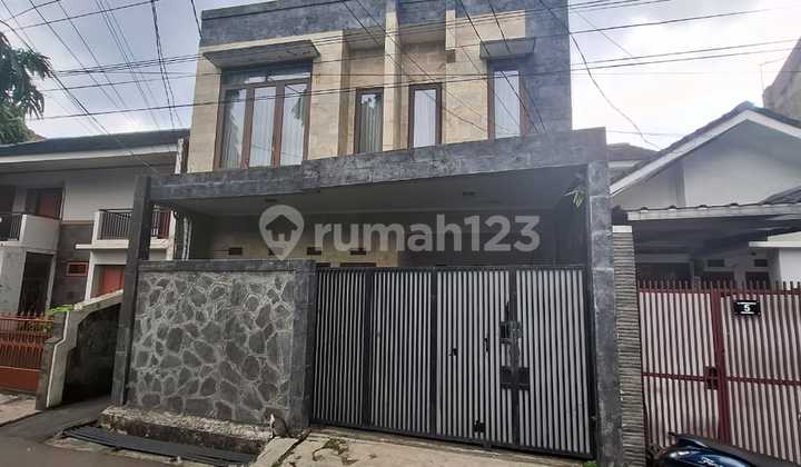 Dijual Rumah Bagus Minimalis Cantik Terawat Siap Huni Full Furnished Dekat Rumah Sakit Sekolah Pasar Universitas Widyatama Ekuitas Sangga Buana bisa Nego 3 Lantai di Cikutra Bandung Dijual Rumah Bagus Minimalis Cantik Terawat Siap Huni Full Furnished Dekat Rumah Sakit Sekolah Pasar Universitas Widyatama Ekuitas Sangga Buana bisa Nego 3 Lantai di Cikutra Bandung