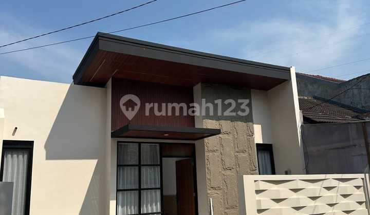 Dijual Rumah Baru Minimalis Modern Bagus Dekat Borma Yogya Lingkungan Nyaman dan Tenang Keamanan 24 Jam One Gate System di Taman Kopo Indah