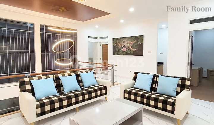 Rumah Cantik Baru Renovasi Siap Huni Semi Furnished di Komplek Batununggal Indah 