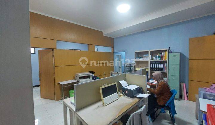 Dijual Gedung Serbaguna Luas 2 Lantai Tengah Kota di Area Kembar 1