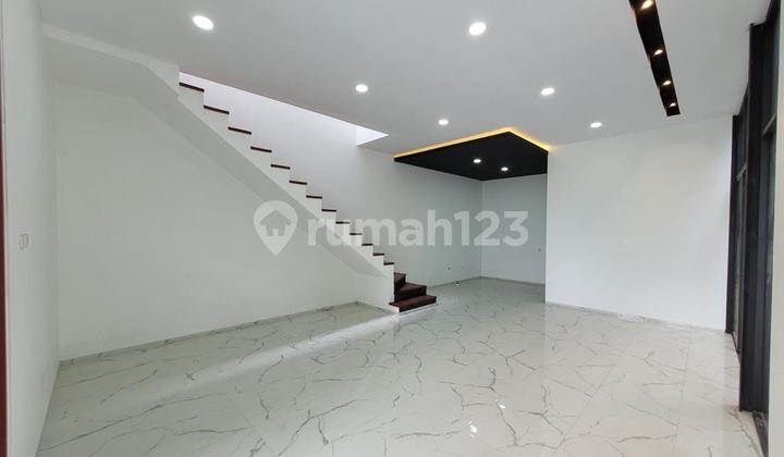 Jual Rumah Baru Bagus Lux Cantik Terawat Siap Huni Kwalitas Rumah Bagus Lux Struktur Baja Iwf dan Betonerulang di Setraduta Grande