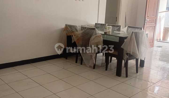 Jual Rumah Bagus Cantik Terawat Siap Huni Delat Kawasan Kuliner Bank Pasar Tsm di Sayao Burangrang