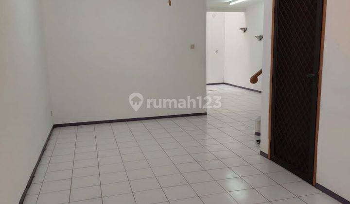 Disewa Rumah Minimalis Siap Dihuni, Banting Harga,lokasi Strategis Dan Aman, Di Janur Asri, Kelapa Gading 2