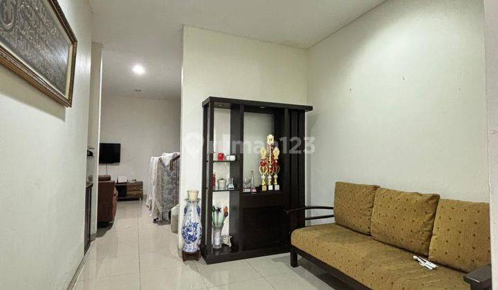 View Golf Luas Furnished Mewah Siap Huni 2