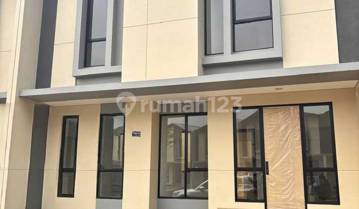 Disewa Rumah Baru Belum Pernah Dihuni di Cluster Astha Suvarna Sutera Disewa Rumah Baru Belum Pernah Dihuni di Cluster Astha Suvarna Sutera