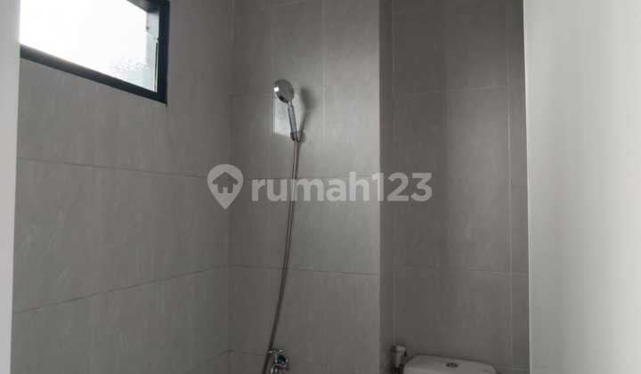 For Rent: Shop House in Grand Batavia Area, Already Bustling, Suitable for Restaurant, Cafe, etc. 2