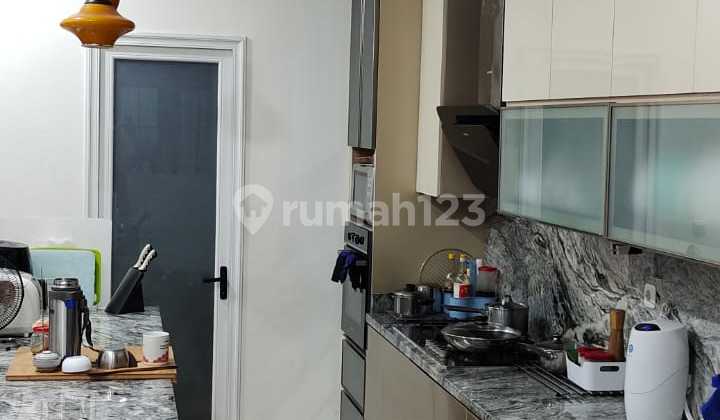 Disewakan Rumah Mewah 2 Lantai Furnished Suvarna Sari Daru Tangerang 2