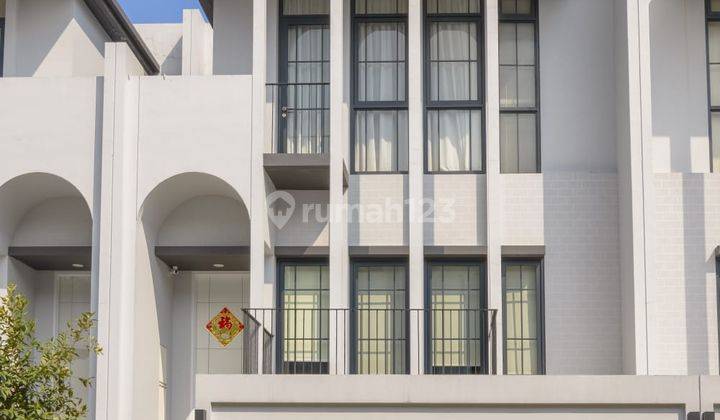 Turun Harga Rumah Mewah 3 Lantai Sudah Renov Design Interior 1