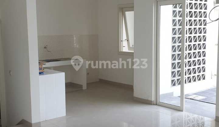 Disewa Rumah Cantik Siap Huni di Suvarna Sutera Free AC dan Gorden 2