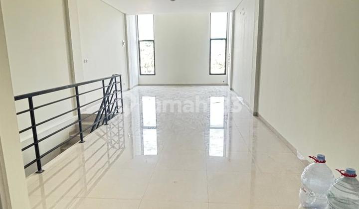 For Rent: 2-Story Shop House at Pasar 8 Suvarna, Next to Main Entrance 2