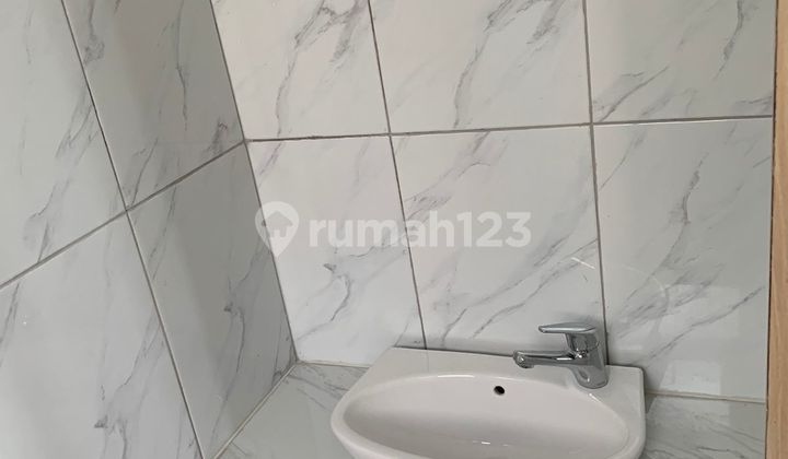 3-Story Semi-Furnished House for Rent in Lavon Cikupa with Beautiful Lake View