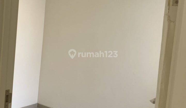 Disewakan Rumah Cantik 2 Lantai Siap Huni Di Suvarna Sutera 2