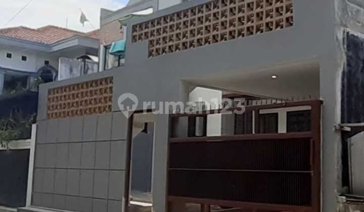 Disewakan Rumah Induk di Sayap Jalan Jakarta Ahmad Yani Dkt Riau 2