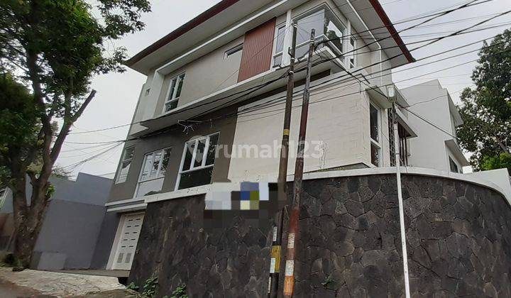 Rumah Minimalis Modern di Cigadung Sukaluyu Dago Kota Bandung 2