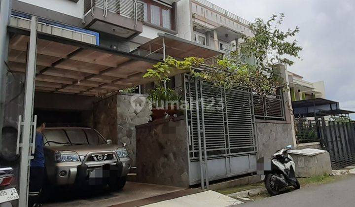 Dijual Cepat Rumah 3 Lantai di Setra Sari Pasteur Bandung Utara 1