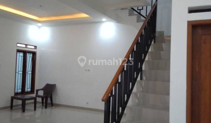 Rumah Bagus 2 Lantai di Cisaranten Guruminda Arcamanik 2