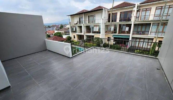 Minimalis Modern Dan Kolam Renang Rumah Di Setra Duta Pasteur 2